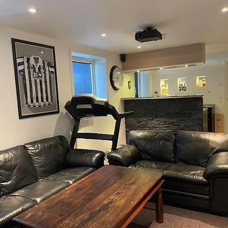 فيلة Stor Enebolig Med Terrasse, 5 Soverom, Parkering تروندهايم