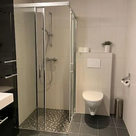 Stor Enebolig Med Terrasse, 5 Soverom, Parkering וילה *